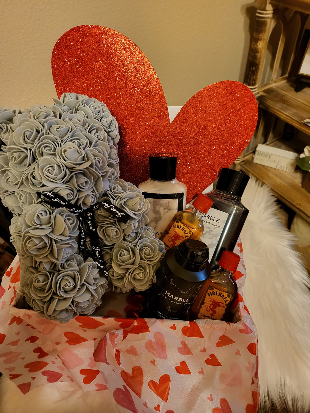 ROSE BEAR MEN MARBLE BATH AND BODY WORKS GIFT BASKET